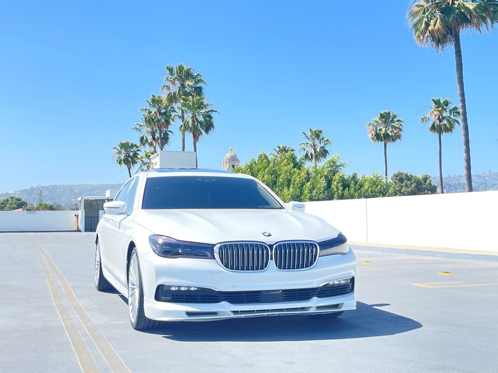 2017 BMW 7 Series Image 25