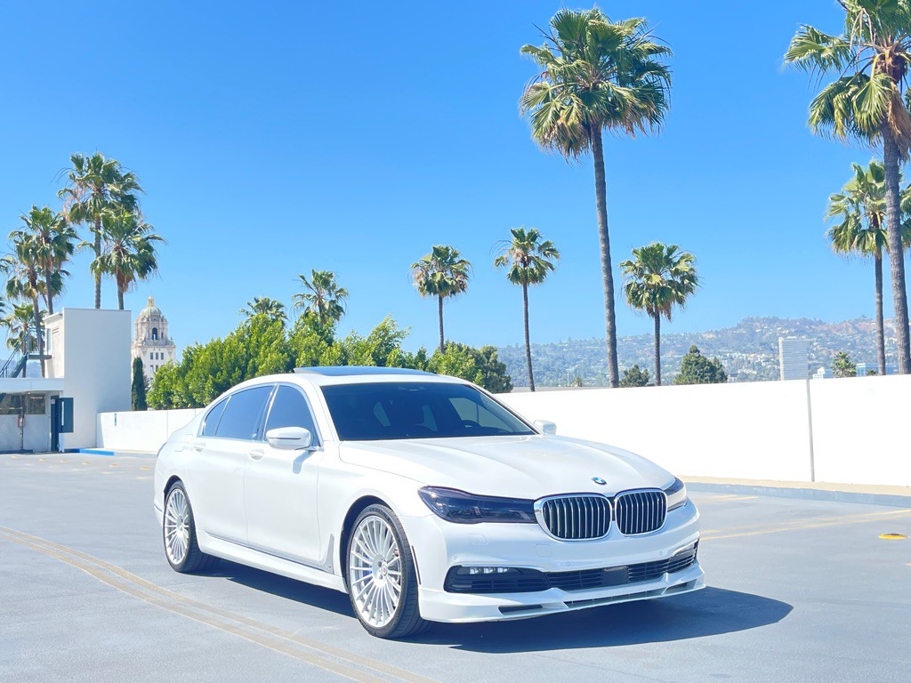 2017 BMW 7 Series Image 26