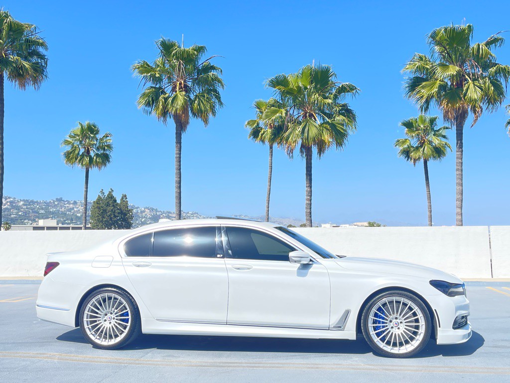 2017 BMW 7 Series Image 29