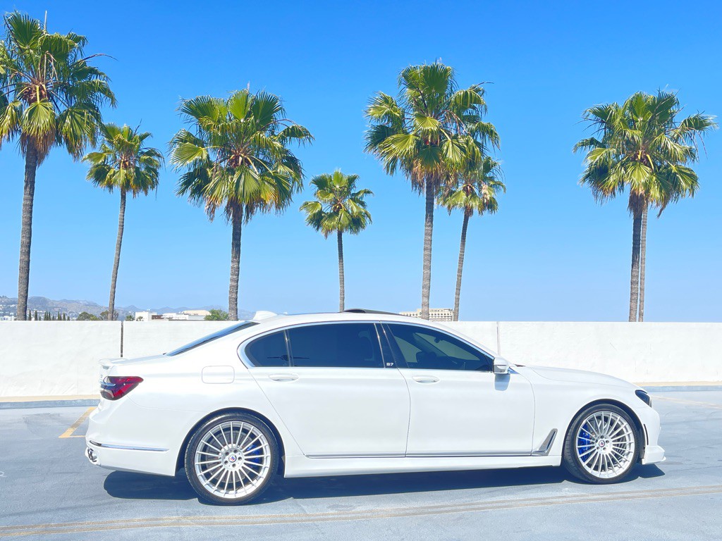2017 BMW 7 Series Image 30