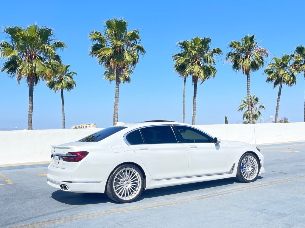 2017 BMW 7 Series Image 31