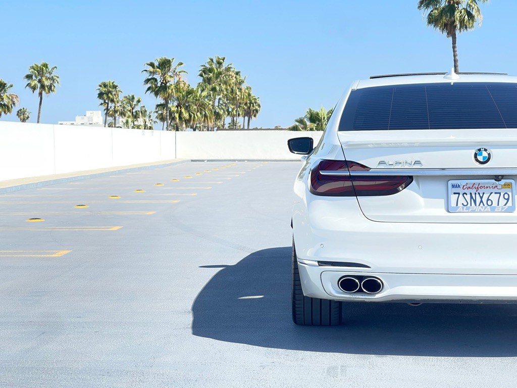 2017 BMW 7 Series Image 37