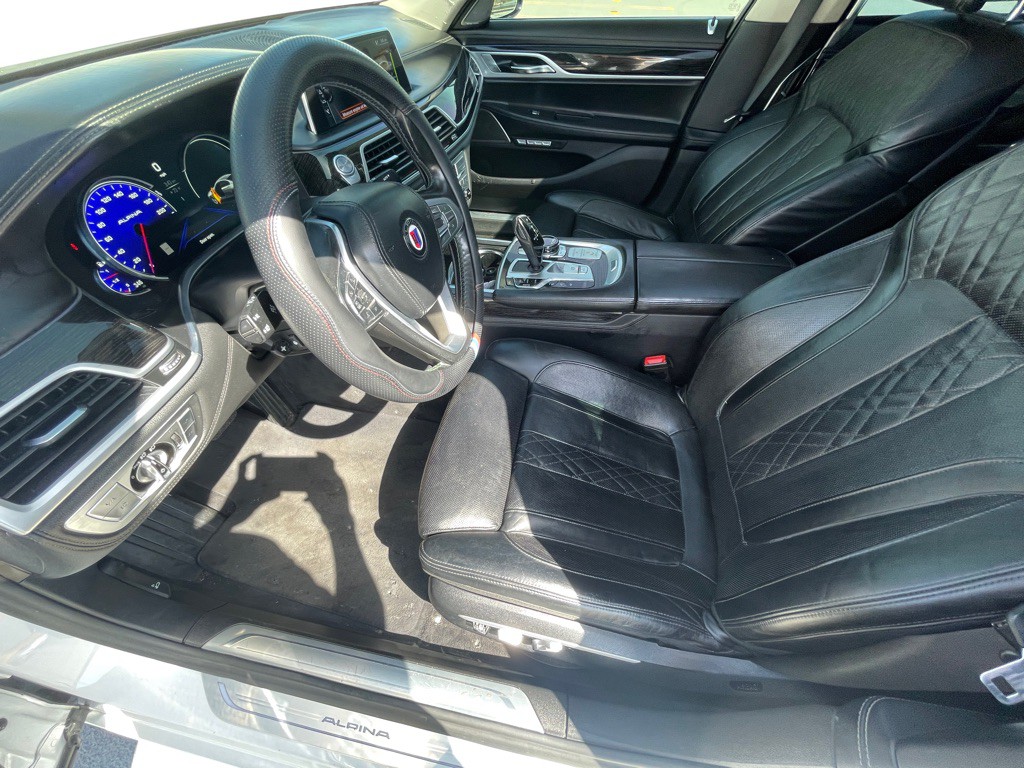 2017 BMW 7 Series Image 42