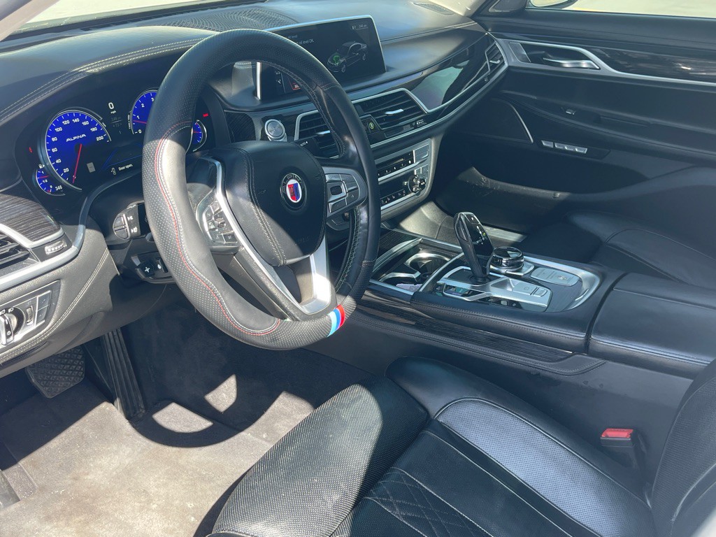 2017 BMW 7 Series Image 48
