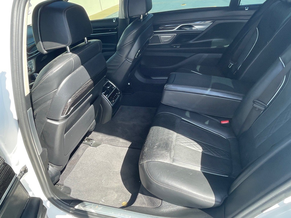 2017 BMW 7 Series Image 58
