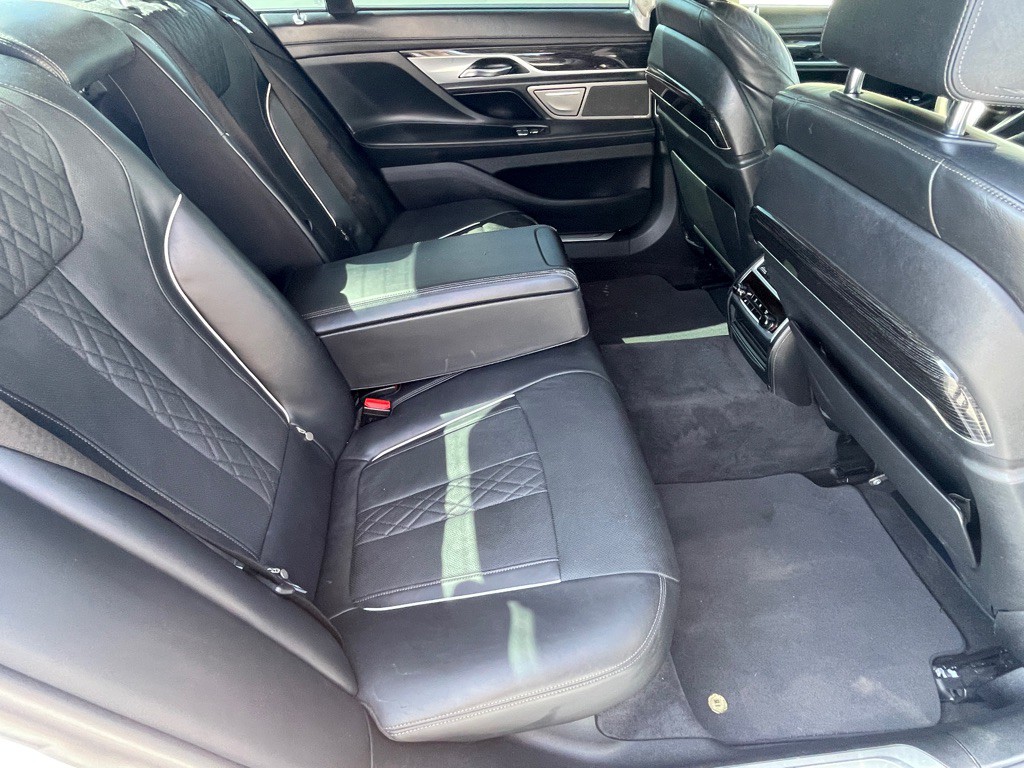 2017 BMW 7 Series Image 59