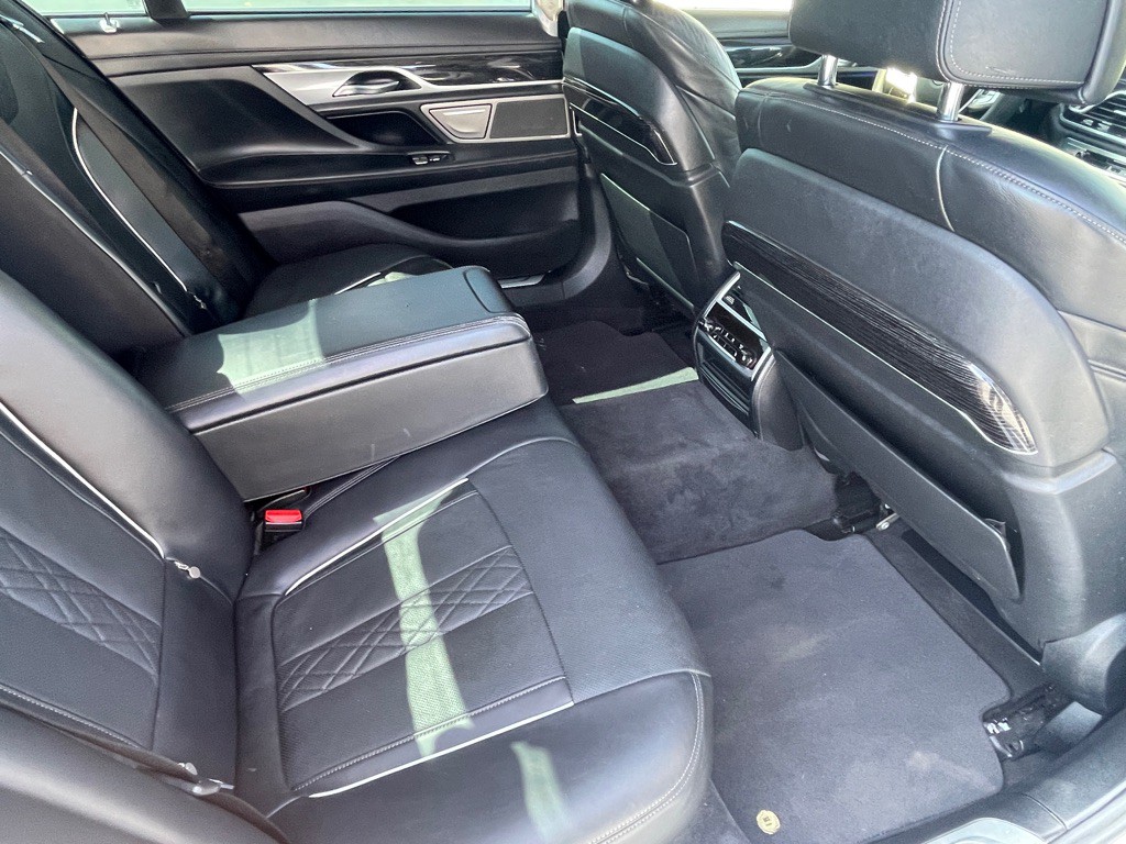 2017 BMW 7 Series Image 63