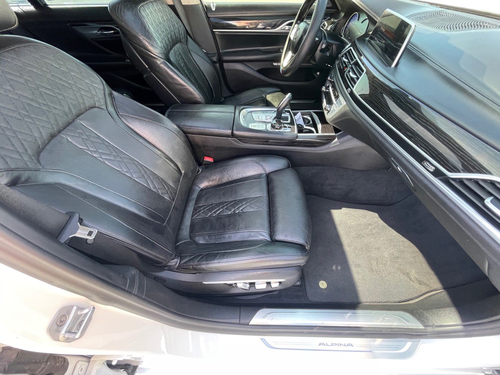 2017 BMW 7 Series Image 64