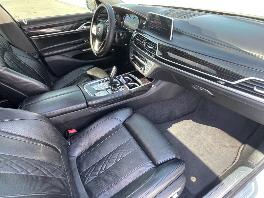 2017 BMW 7 Series Image 66