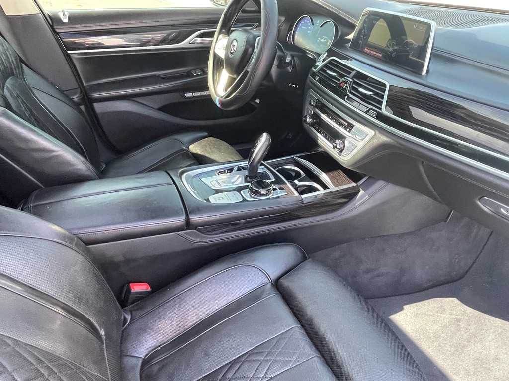 2017 BMW 7 Series Image 68