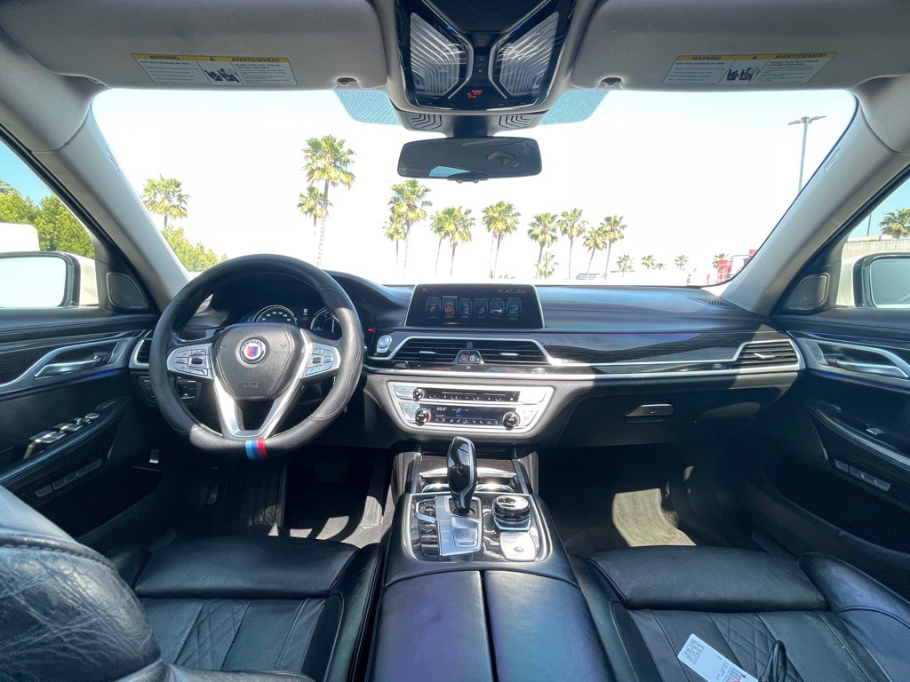 2017 BMW 7 Series Image 73