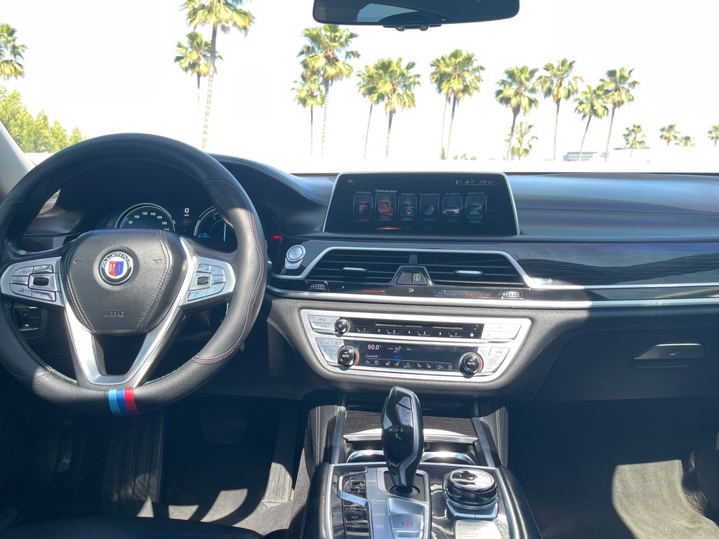 2017 BMW 7 Series Image 74