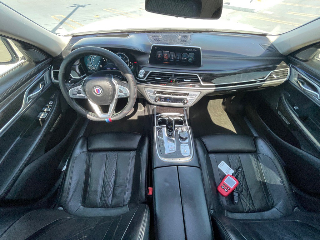2017 BMW 7 Series Image 75
