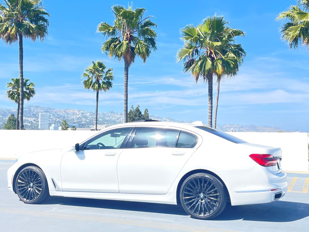 2018 BMW 7 Series Image 11