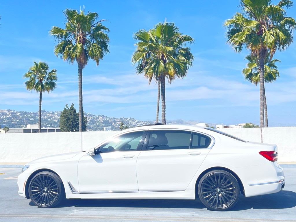 2018 BMW 7 Series Image 12