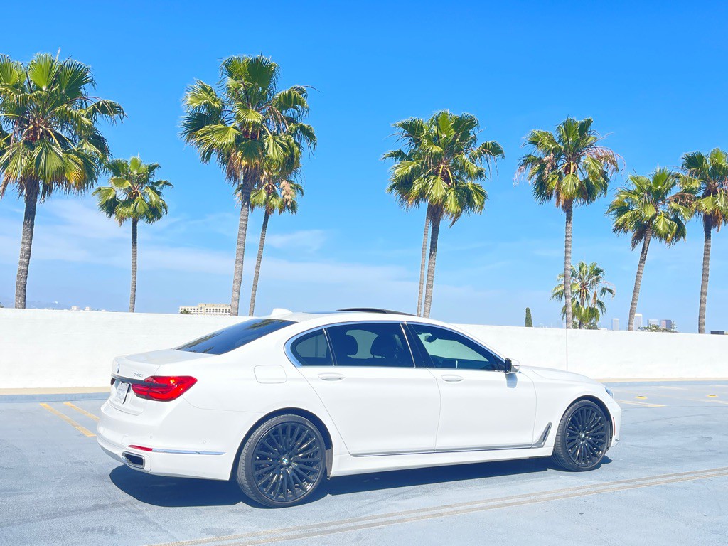 2018 BMW 7 Series Image 33