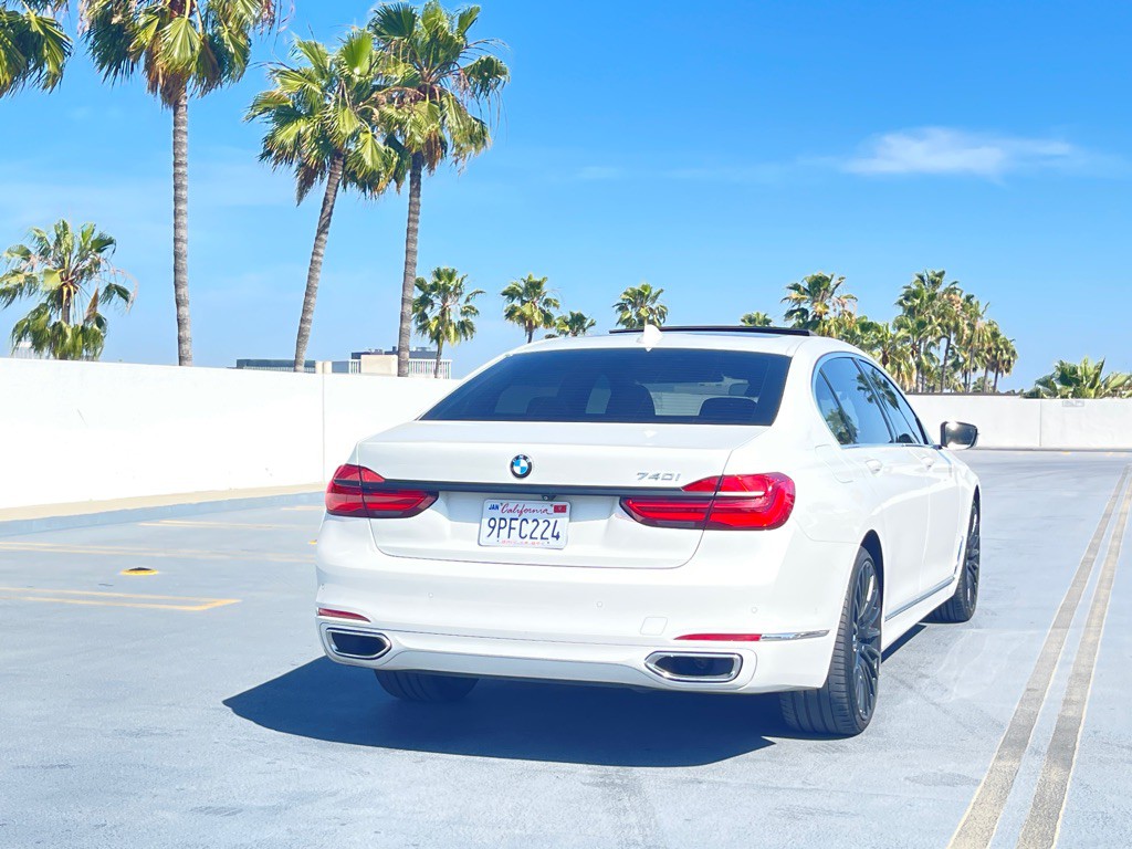 2018 BMW 7 Series Image 39