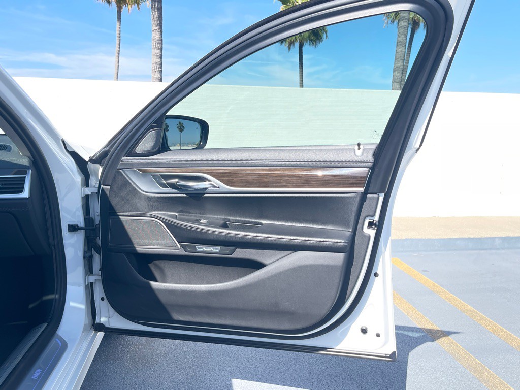 2018 BMW 7 Series Image 46