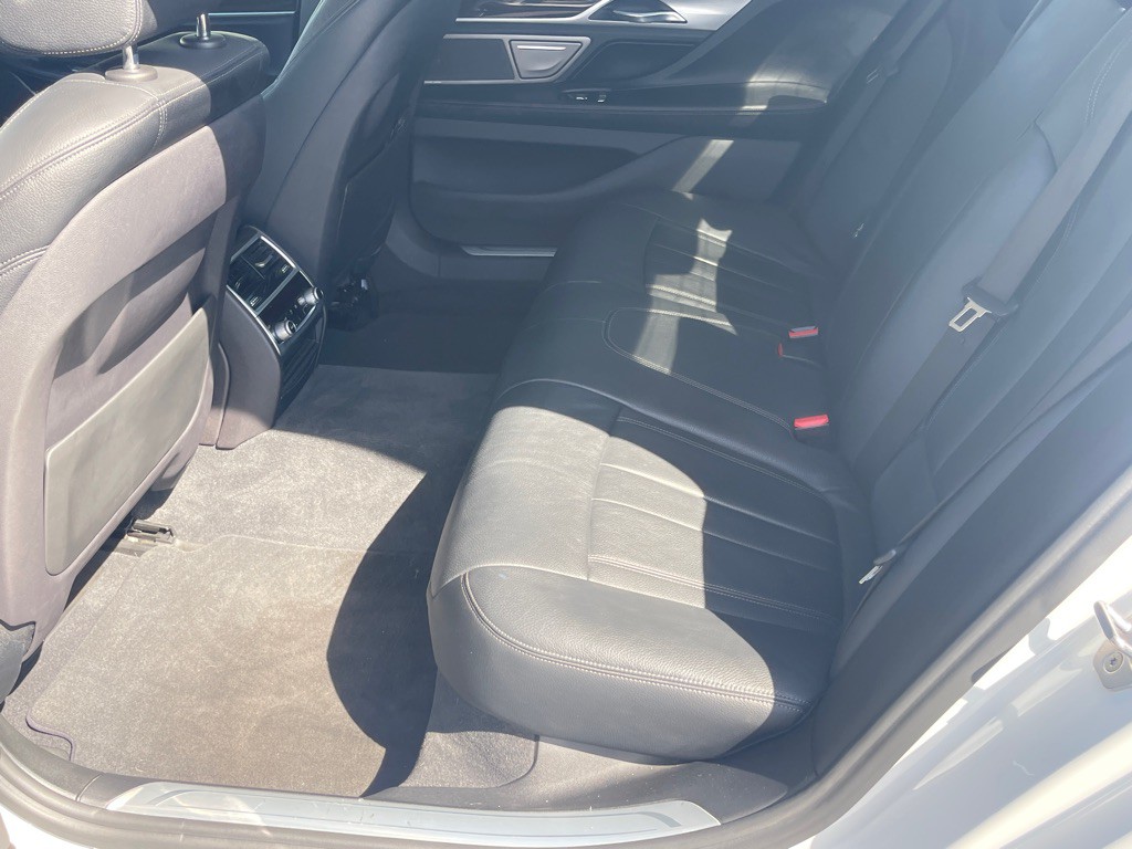 2018 BMW 7 Series Image 64