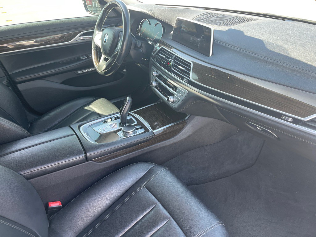 2018 BMW 7 Series Image 81