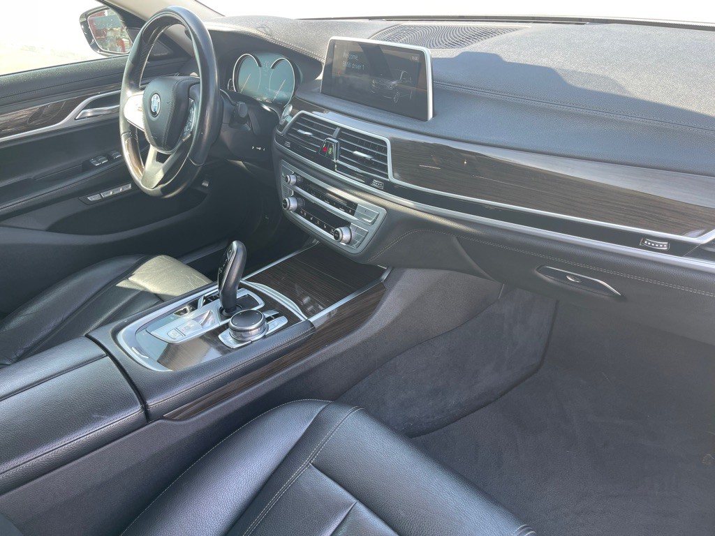 2018 BMW 7 Series Image 90