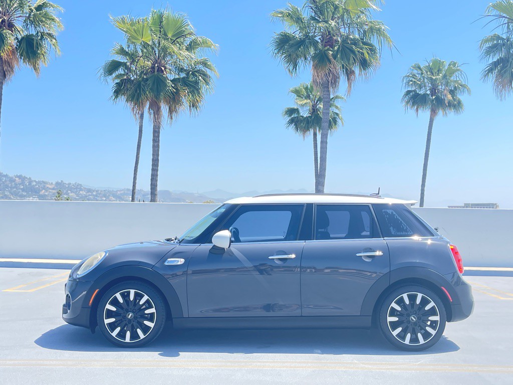 2017 MINI Cooper Image 2
