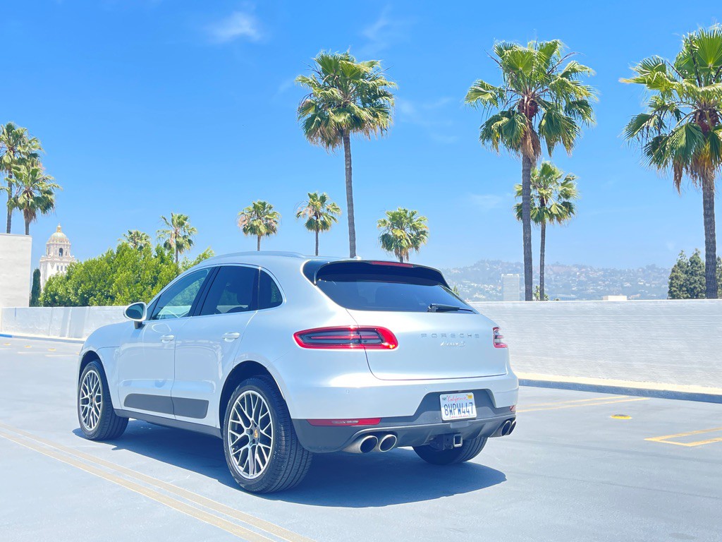 2017 Porsche Macan Image 9