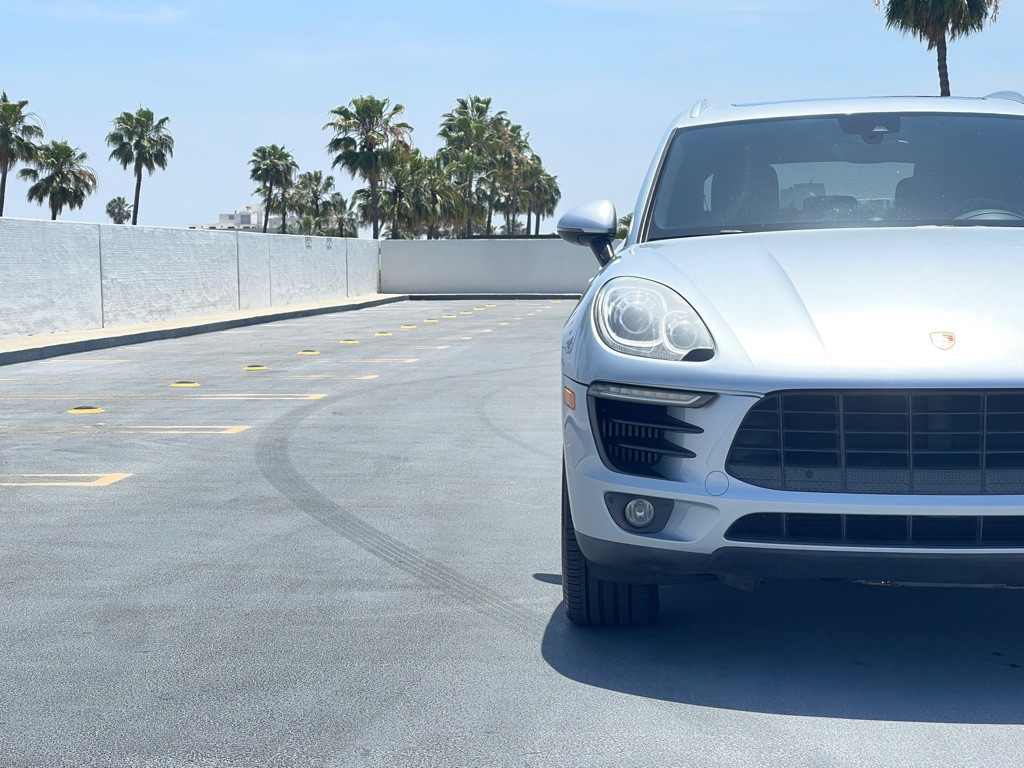 2017 Porsche Macan Image 20