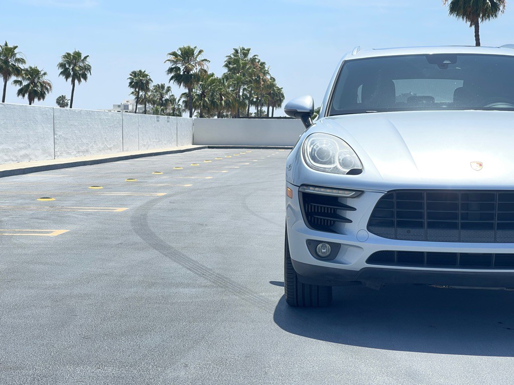2017 Porsche Macan Image 22