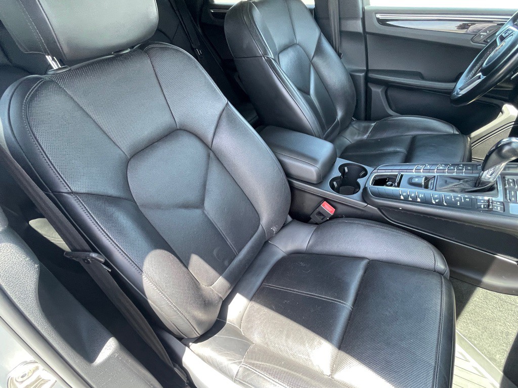 2017 Porsche Macan Image 76