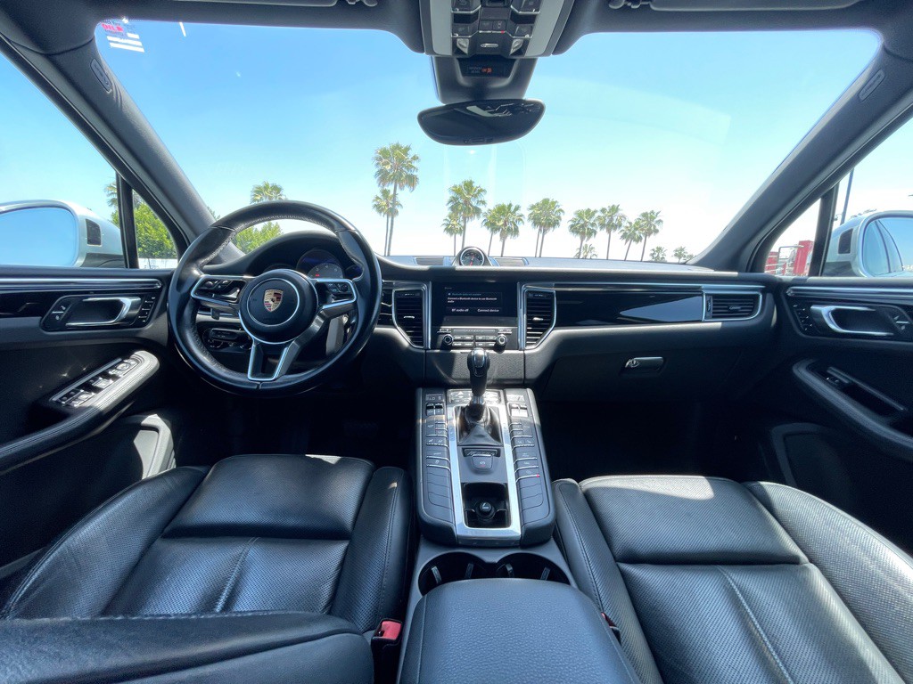 2017 Porsche Macan Image 81