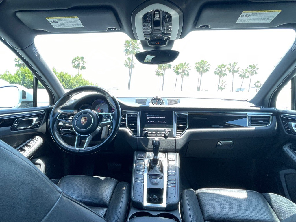 2017 Porsche Macan Image 89