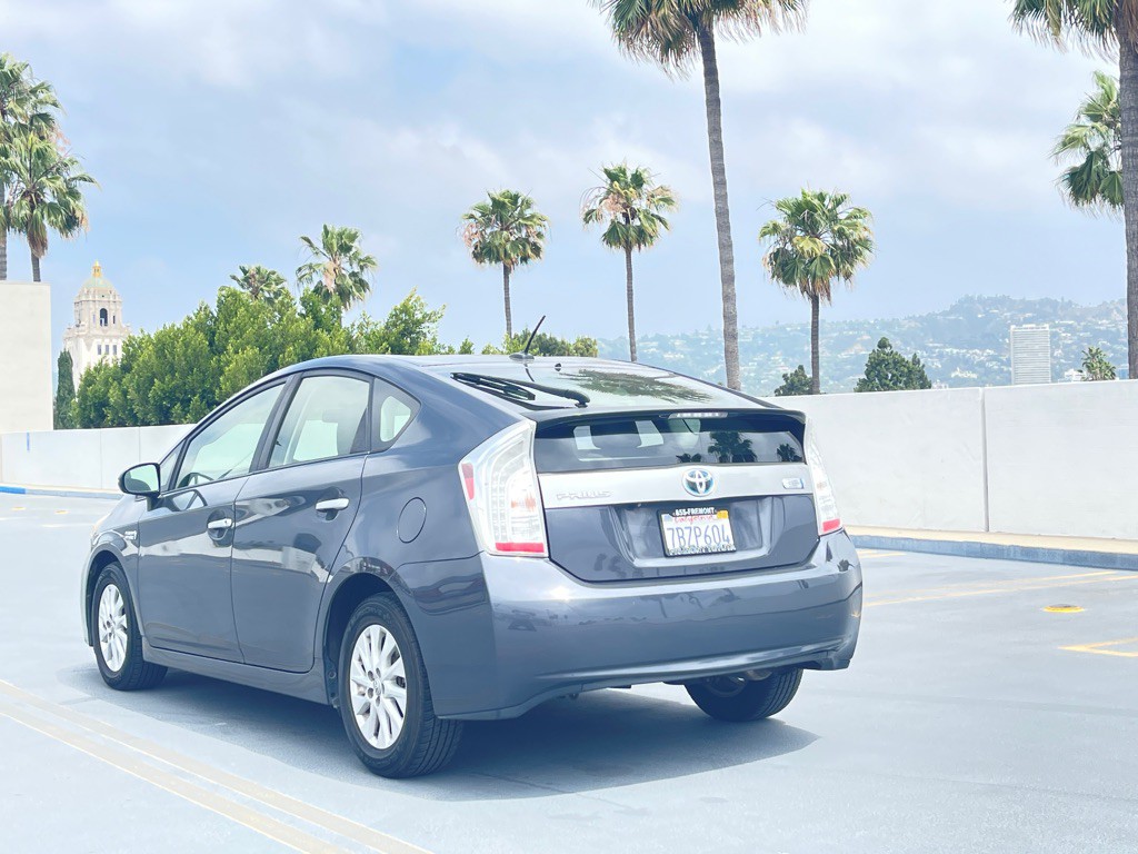 2013 Toyota Prius Image 9