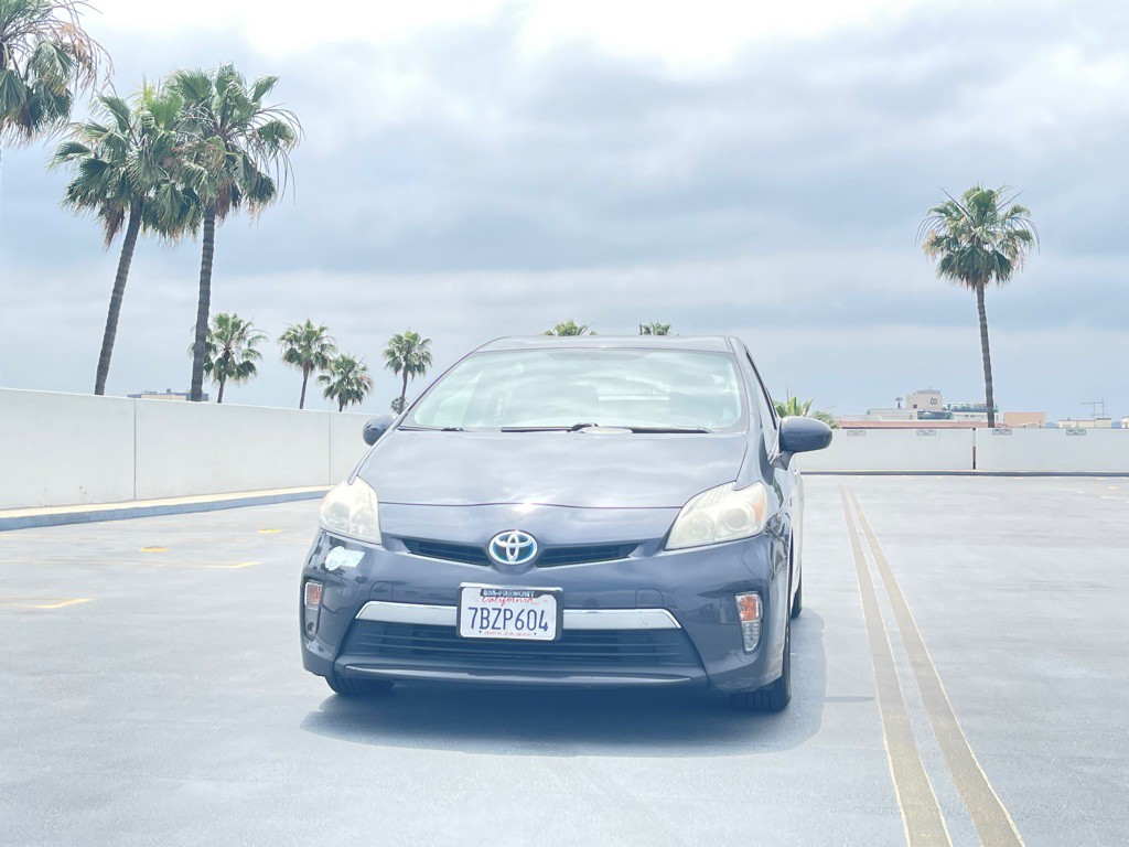 2013 Toyota Prius Image 13