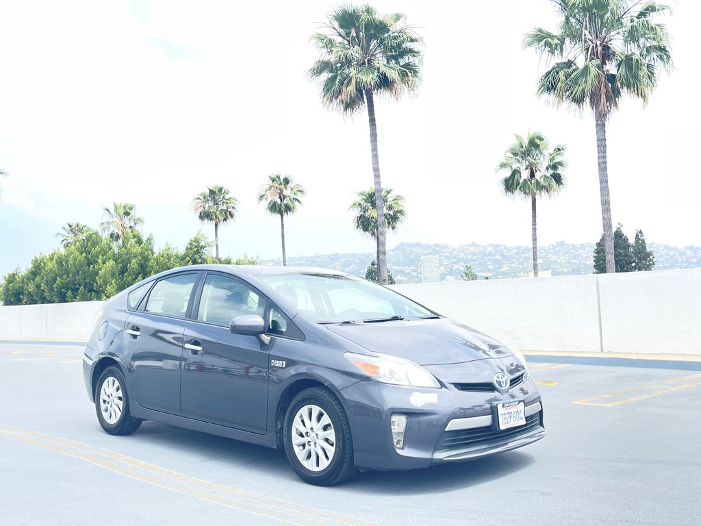 2013 Toyota Prius Image 23