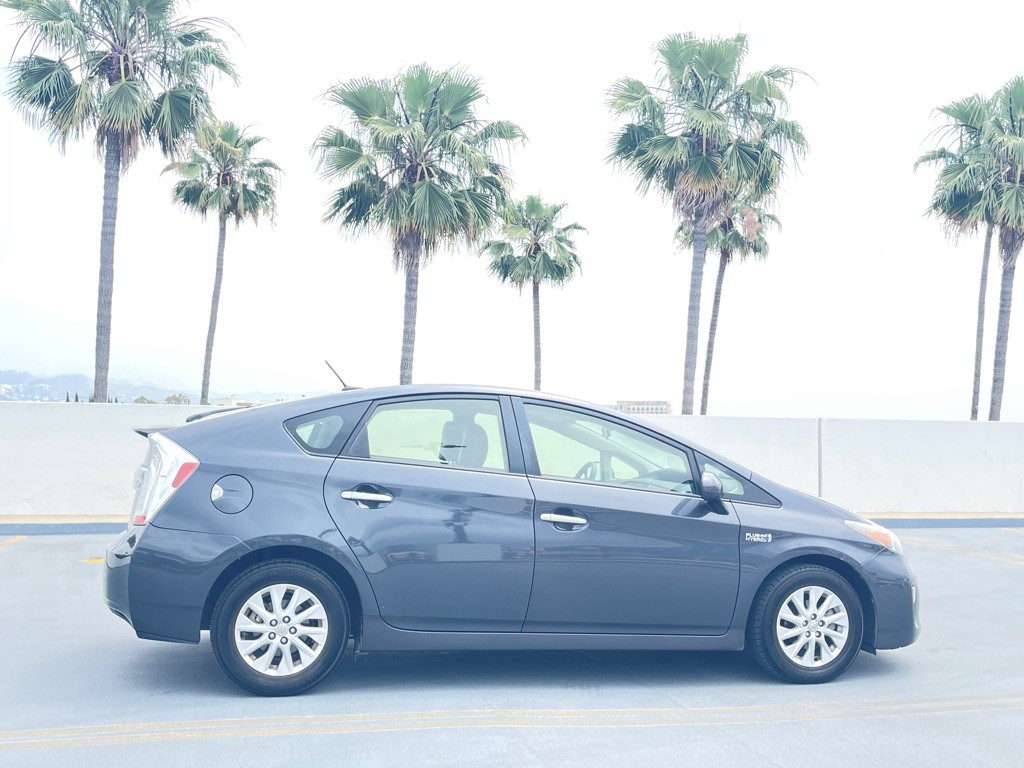 2013 Toyota Prius Image 26