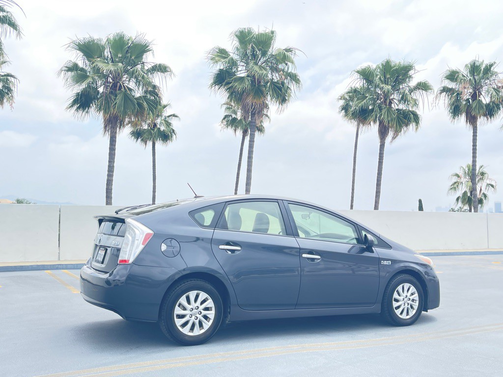 2013 Toyota Prius Image 27