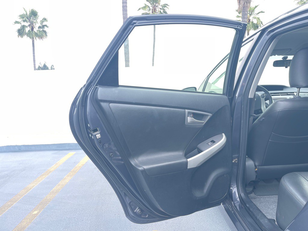 2013 Toyota Prius Image 34