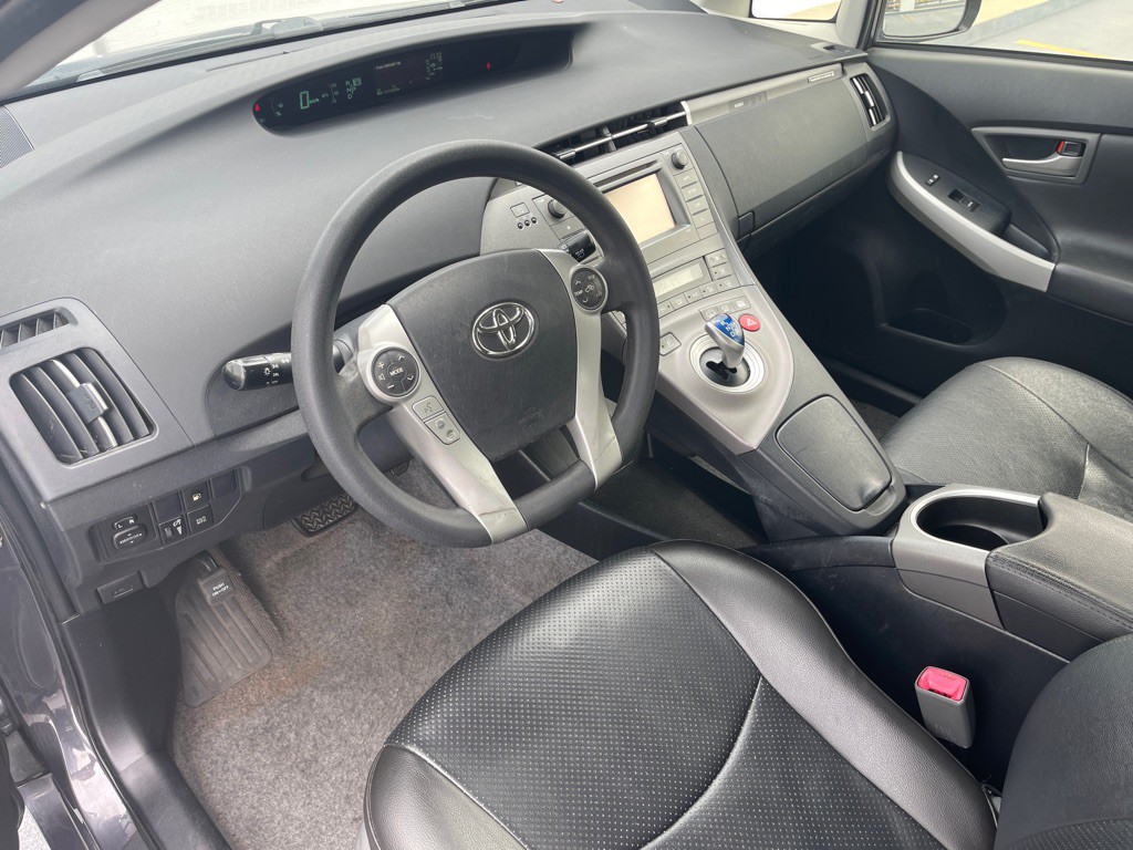 2013 Toyota Prius Image 39