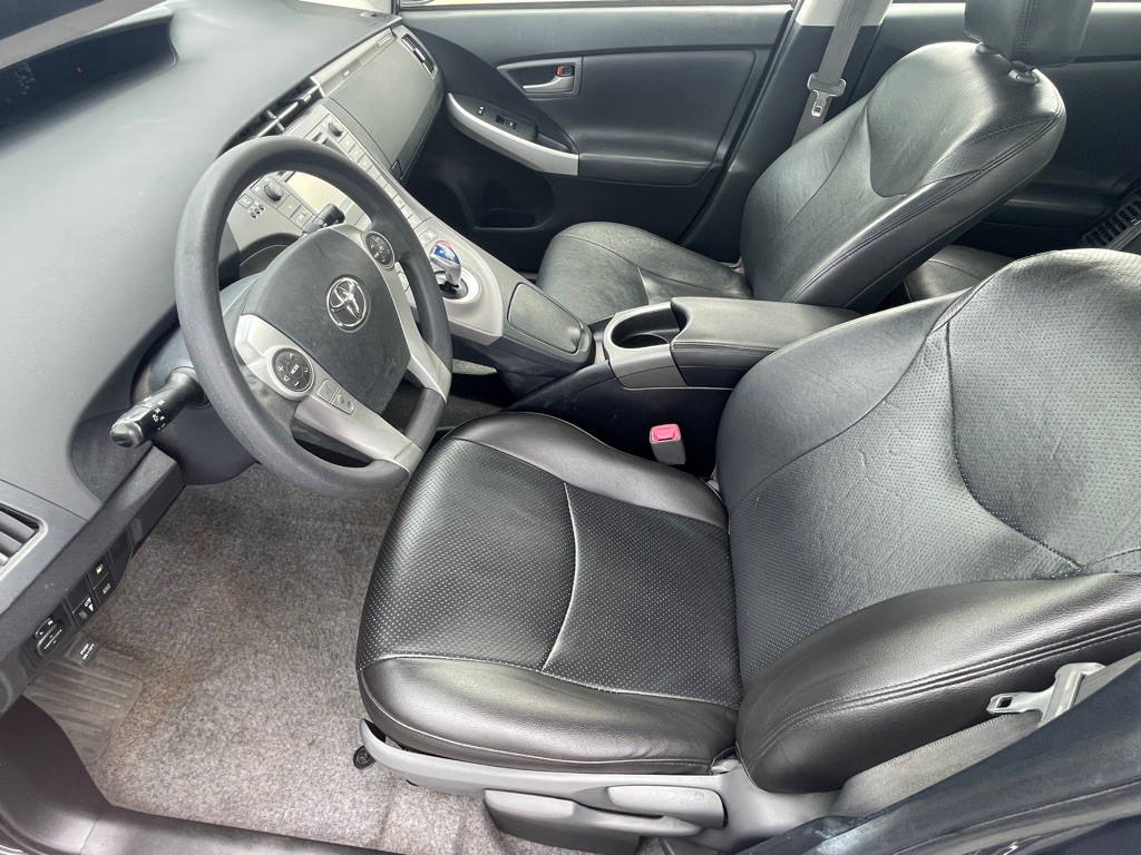 2013 Toyota Prius Image 41