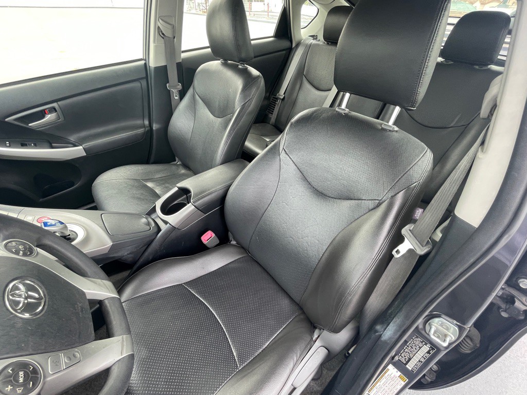 2013 Toyota Prius Image 44