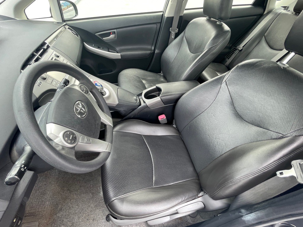 2013 Toyota Prius Image 45