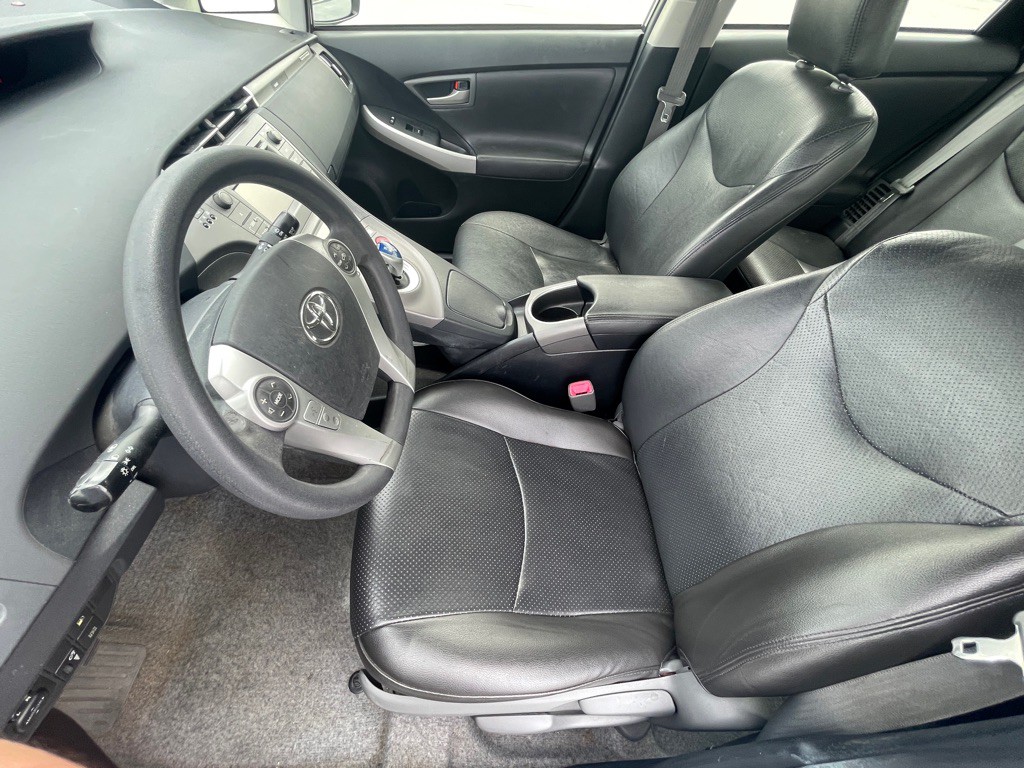 2013 Toyota Prius Image 46