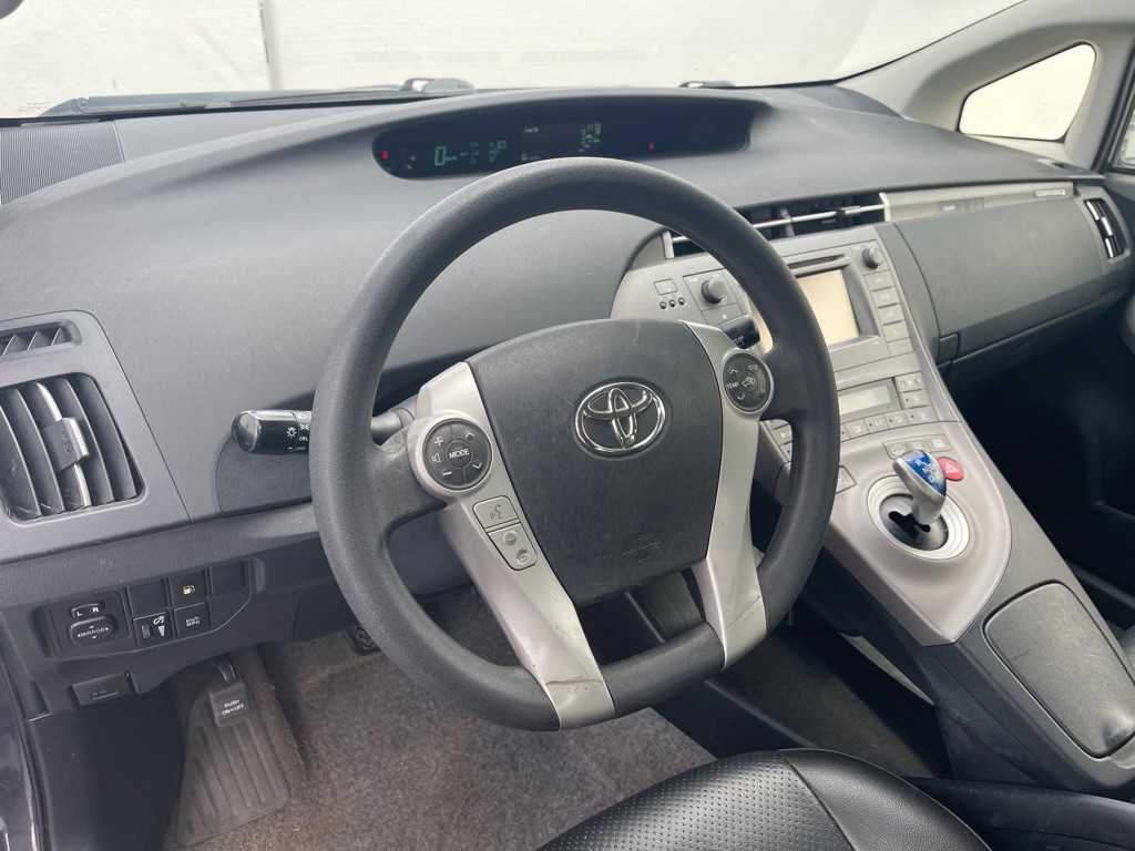2013 Toyota Prius Image 48