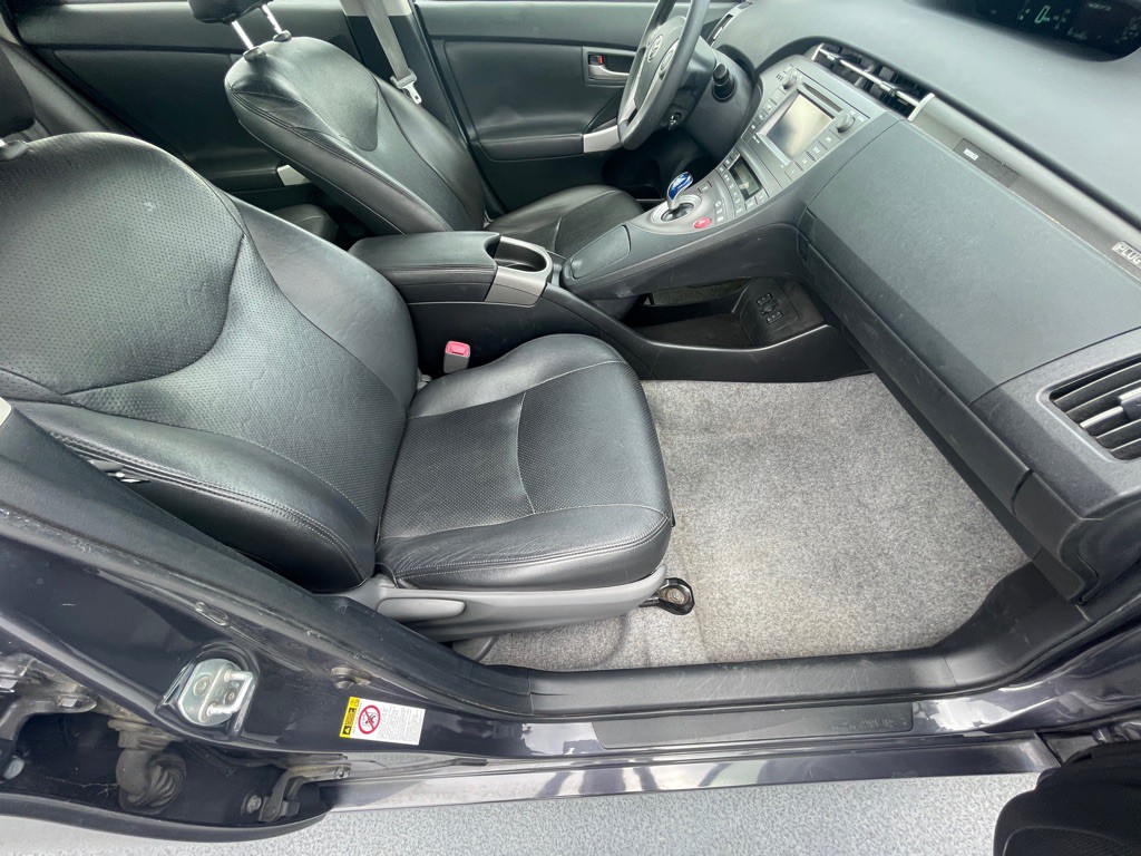 2013 Toyota Prius Image 75