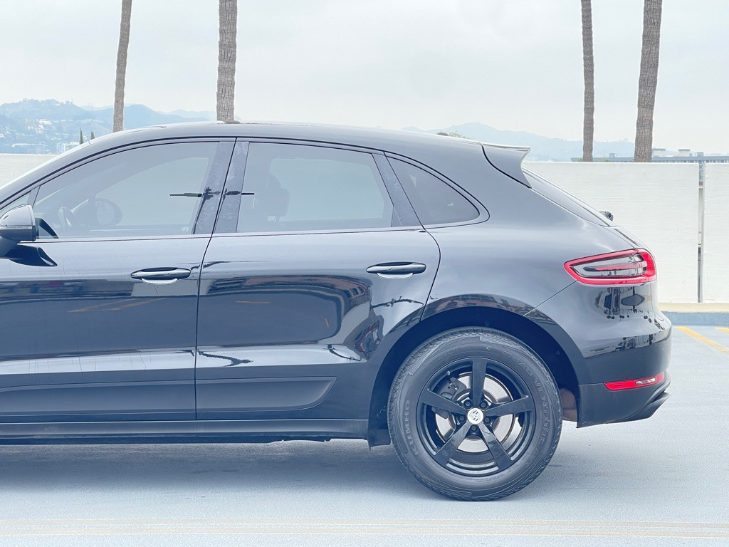 2018 Porsche Macan Image 6