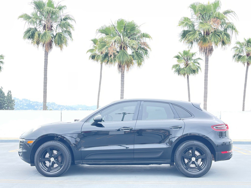 2018 Porsche Macan Image 13