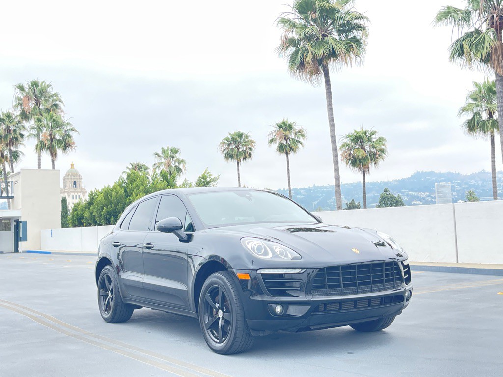 2018 Porsche Macan Image 25