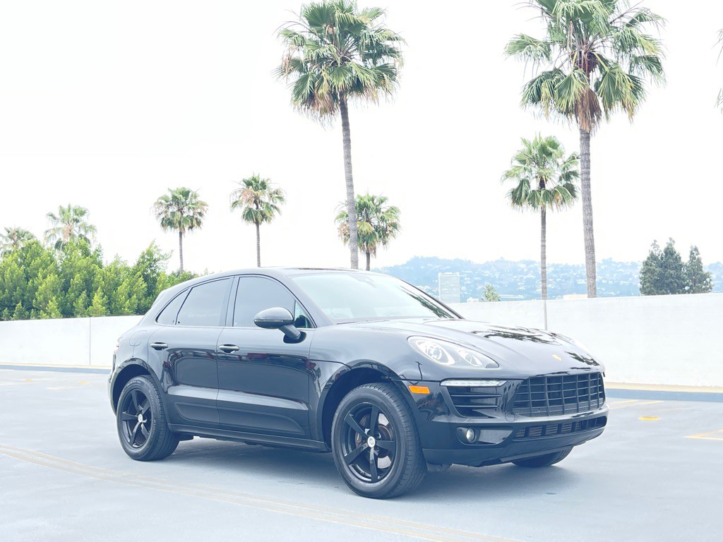 2018 Porsche Macan Image 26