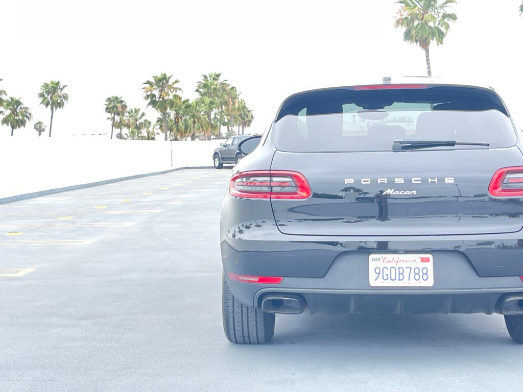 2018 Porsche Macan Image 34